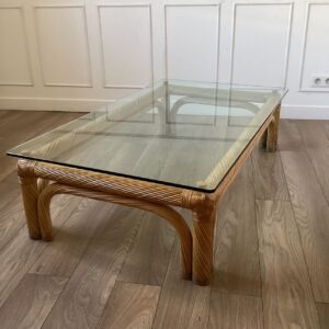 Grande table basse en rotin