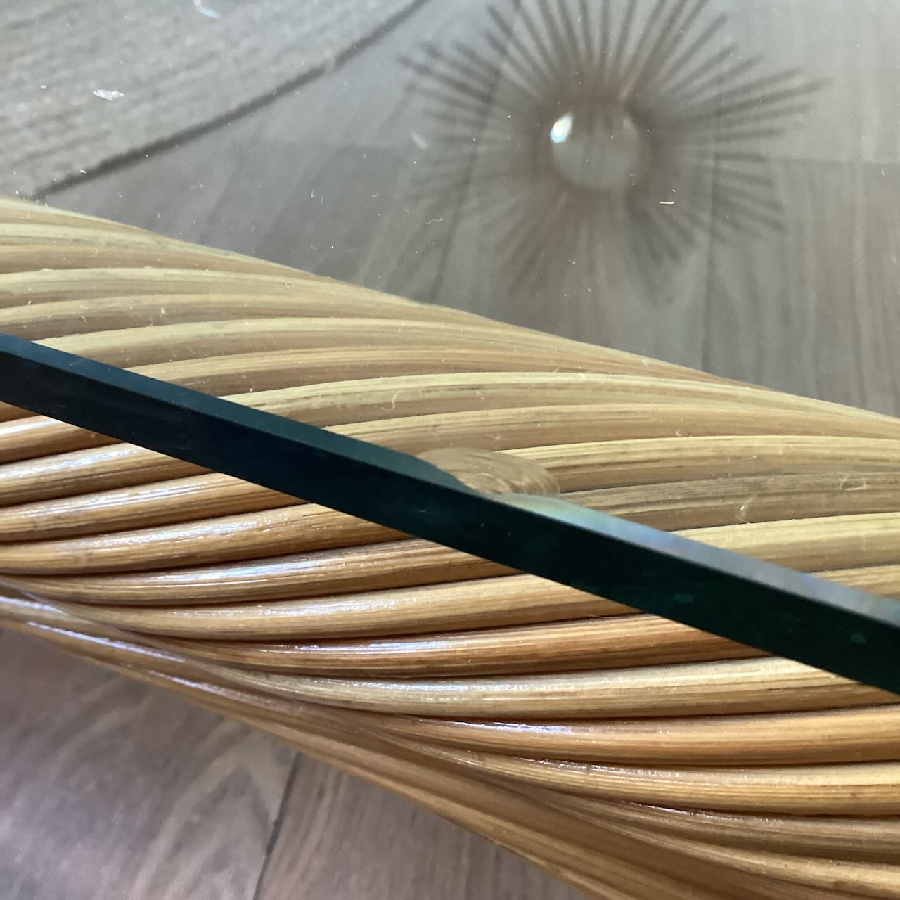 Grande table basse en rotin – Image 8