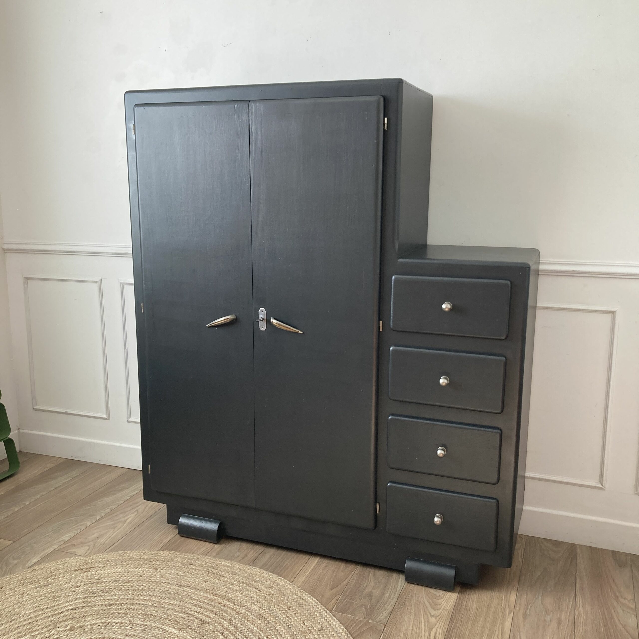 Armoire Asymétrique 1950's