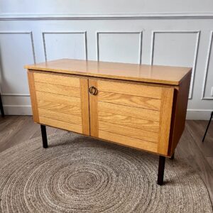 Meuble d'appoint TV vintage