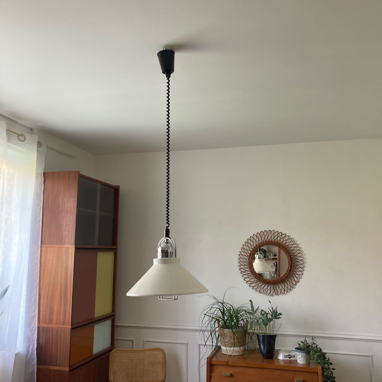 Suspension vintage en métal blanc – Image 5